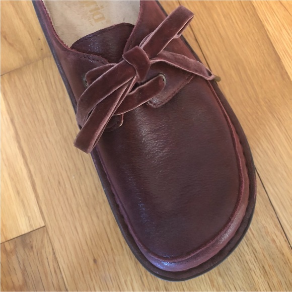๐บ๐บ Alegria Burgandy Leather Lace-Up Oxford ๐บ๐บ - Picture 11 of 15